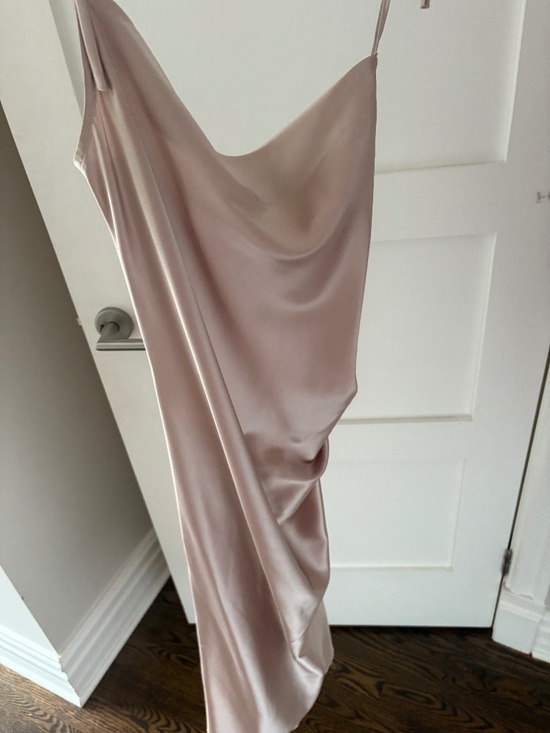 Dresses & Skirts - Cream coloured dress